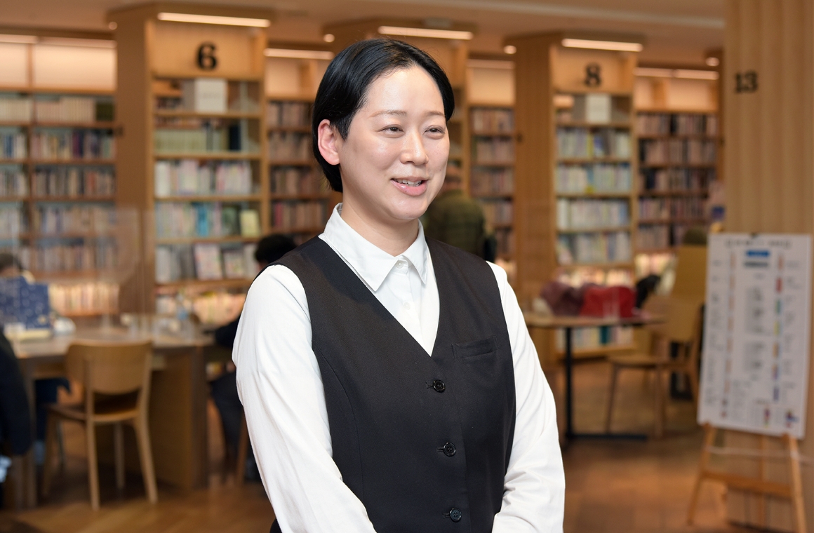 案内してくださったのは、大和市立図書館副館長の長島美幸さん