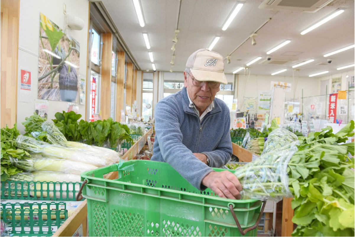 葉つき大根の陳列