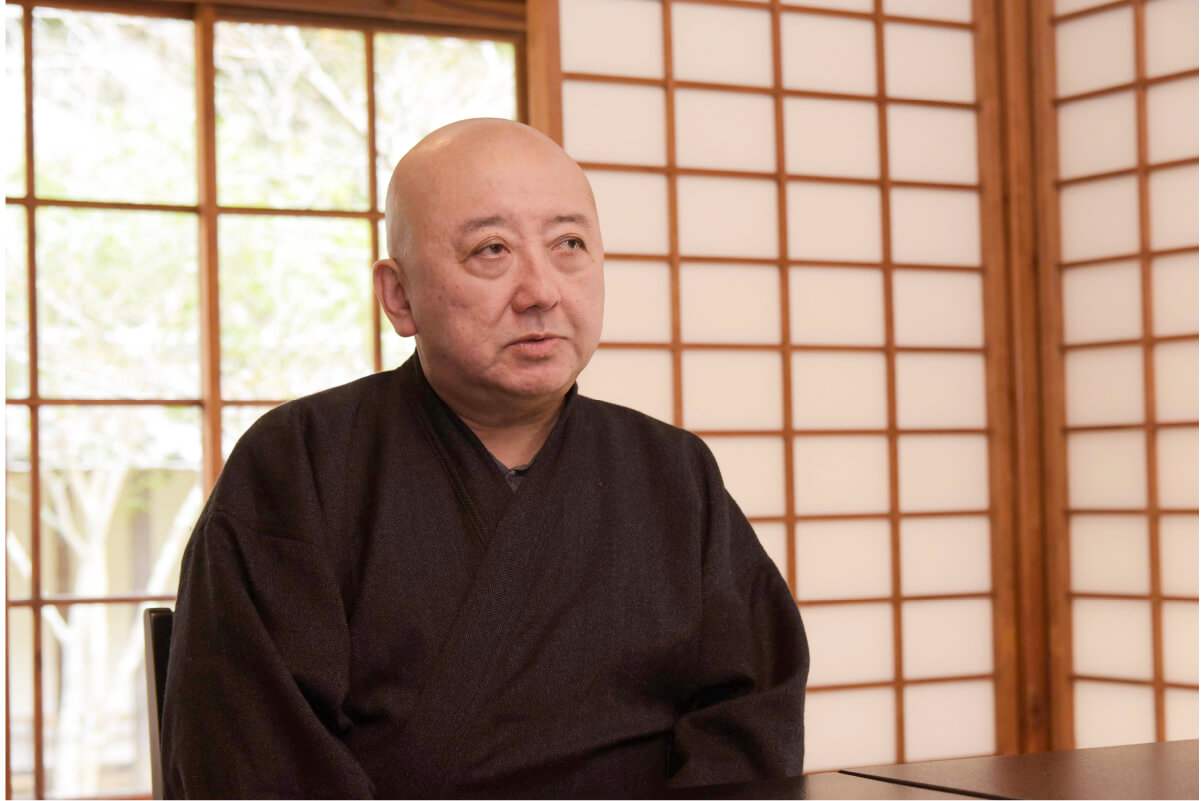 浄智寺 ご住職の朝比奈 惠温（あさひな えおん）さん